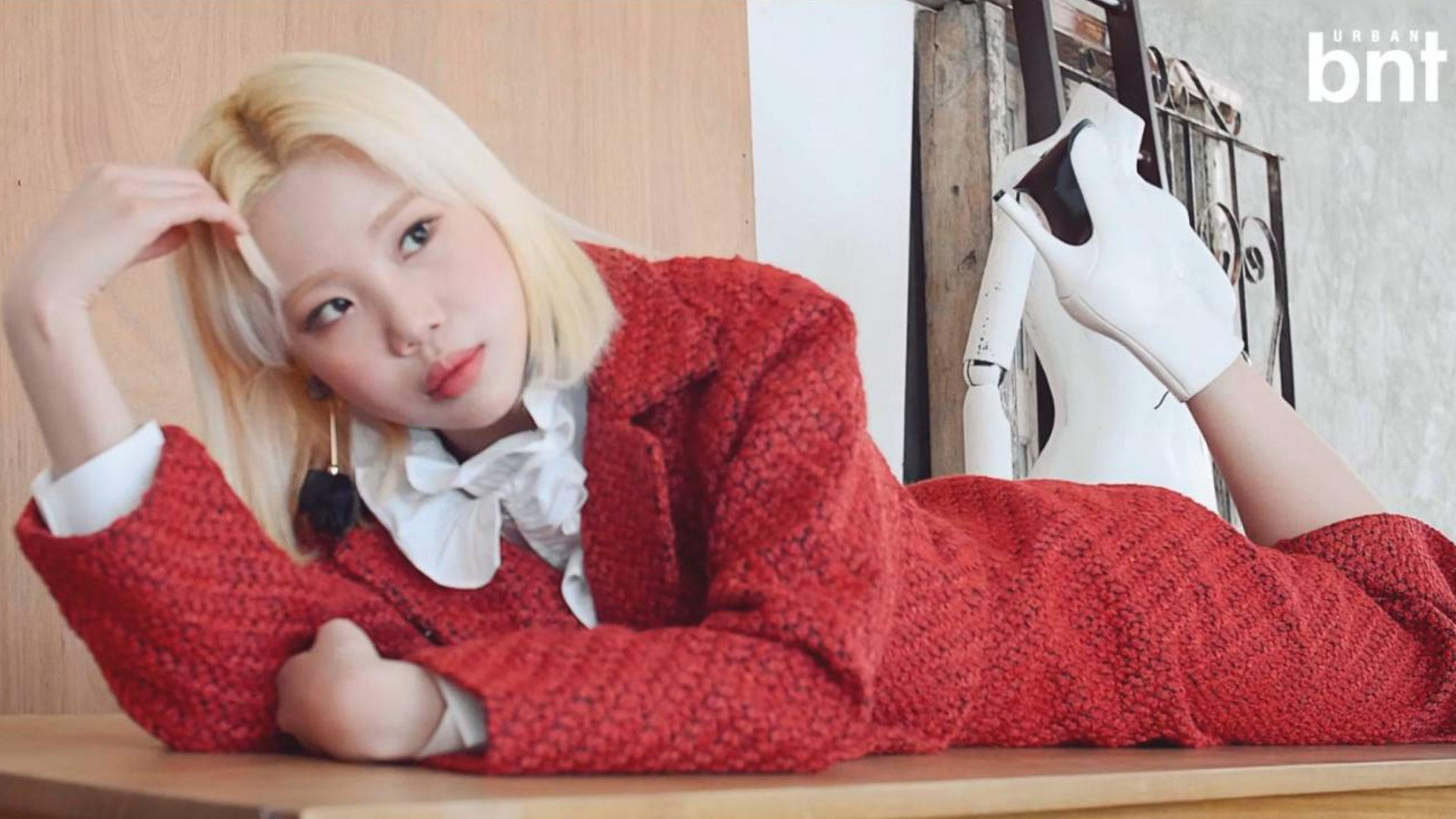 谁的JooE?MOMOLAND 朱一女士BNT画报拍摄花絮